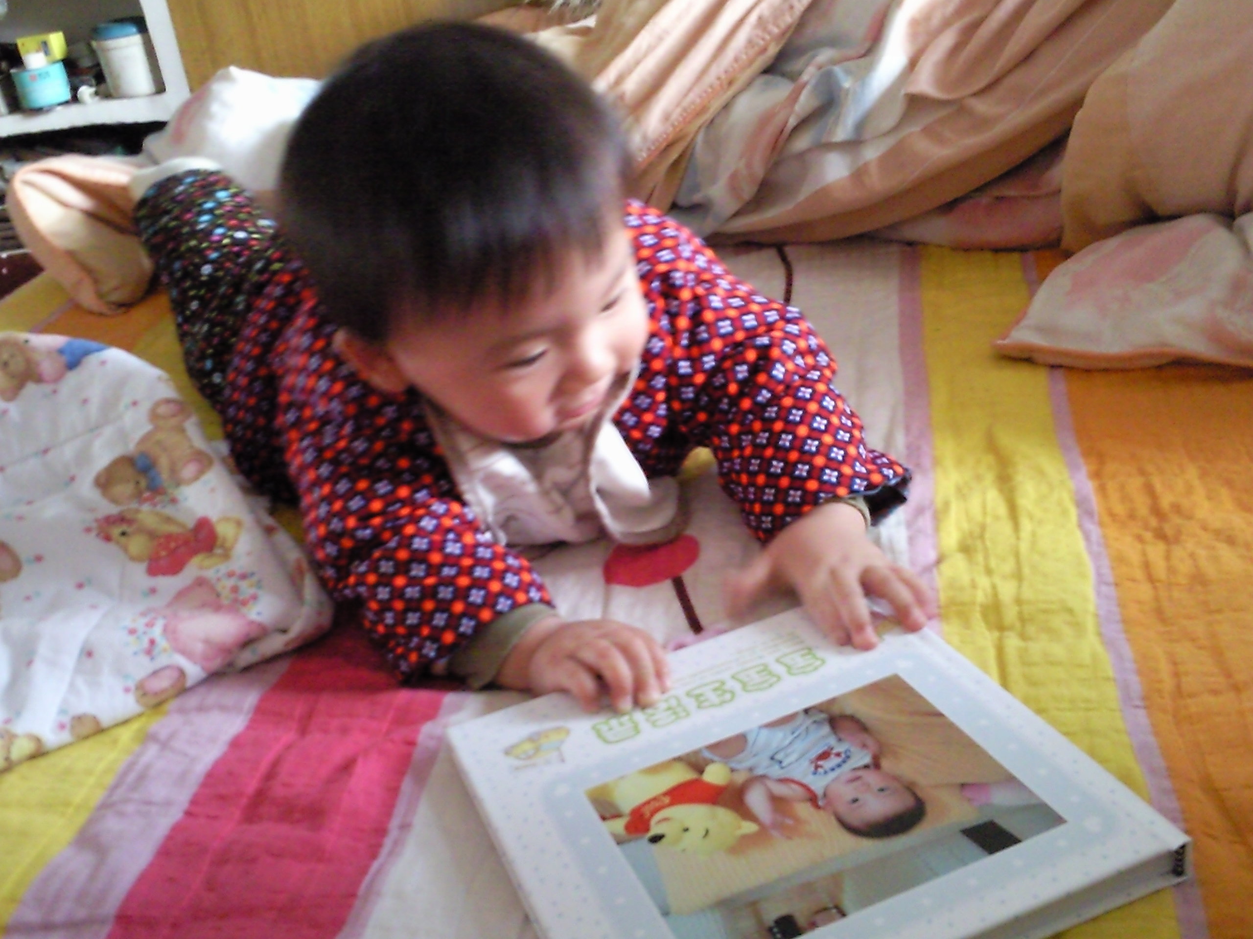 爺爺說這樣一本相冊就像一本書，看著舒服